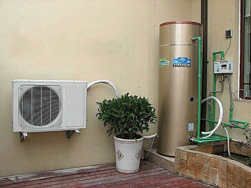 太陽能空氣能熱水器