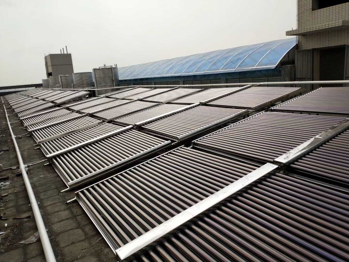 學(xué)校空氣能熱水器