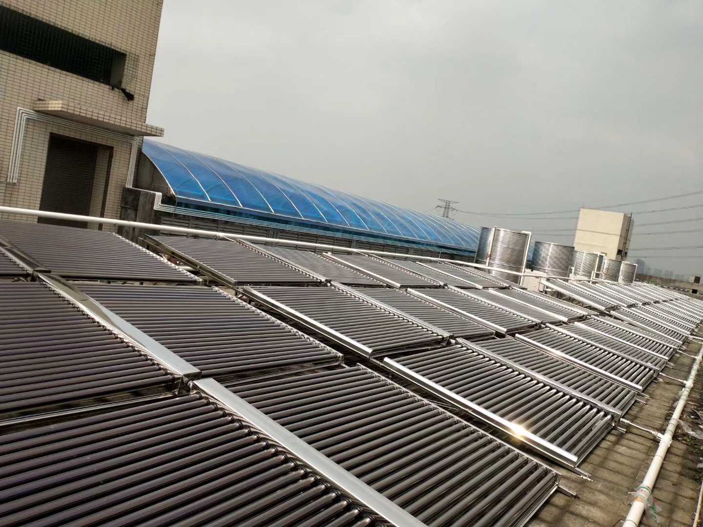 學(xué)校空氣能熱水器